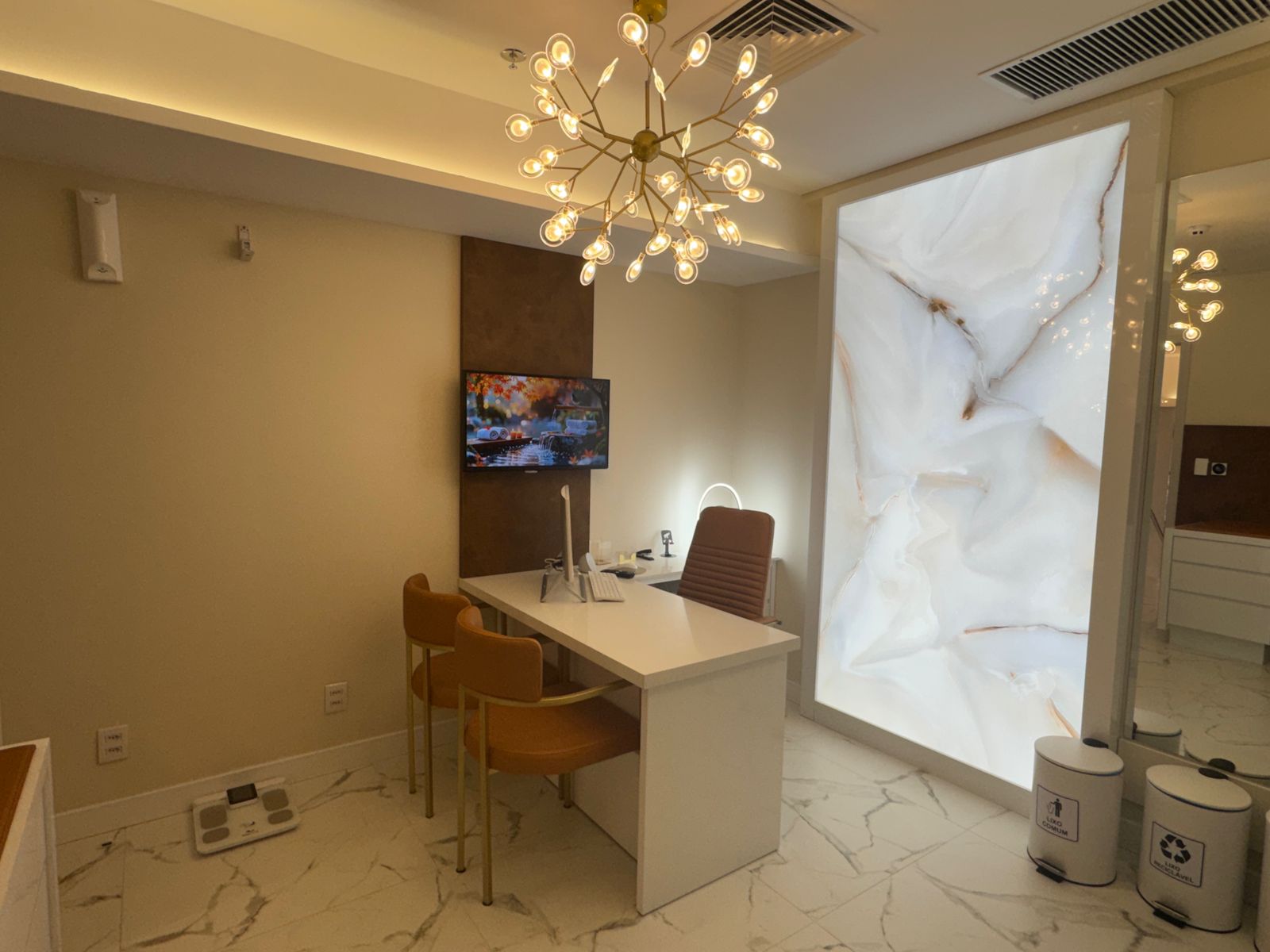 Estação de Trabalho na Sala de Coworking