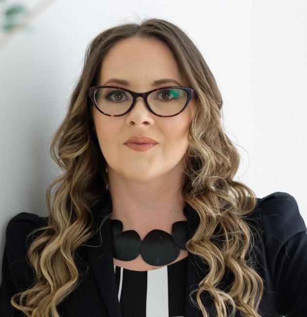 Dra. Alexsandra Dário